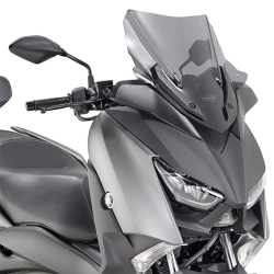 KAPPA szyba motocyklowa YAMAHA X-MAX 125 (18), X-Max 300 (17-19), X-MAX 400 (18-19) 43,5 X 43,5 CM PRZYCIEMNIANA MOTORUS